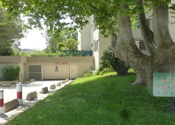 Apartamento Grand T2 Luxe Classé 4**** - Plein Sud Et Très Calme Au Lavandou *