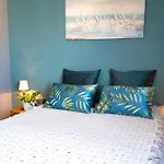 Grand T2 Classe 4 Etoiles - Plein Sud Et Tres Calme Au Lavandou Apartment