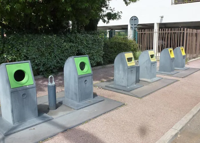 Grand T2 Classe 4 Etoiles - Plein Sud Et Tres Calme Au Lavandou